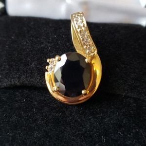 18k gold pendant